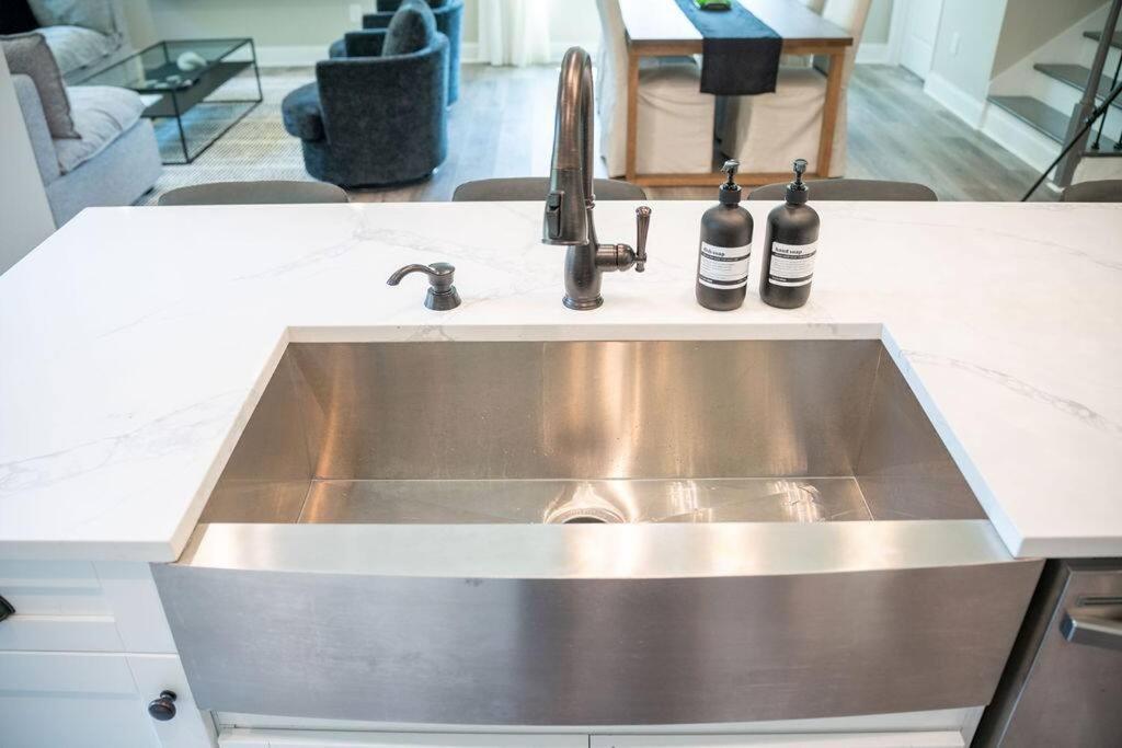 Brand New: Urban Oasis 5 Min From Mercedes Benz Atlanta Bagian luar foto