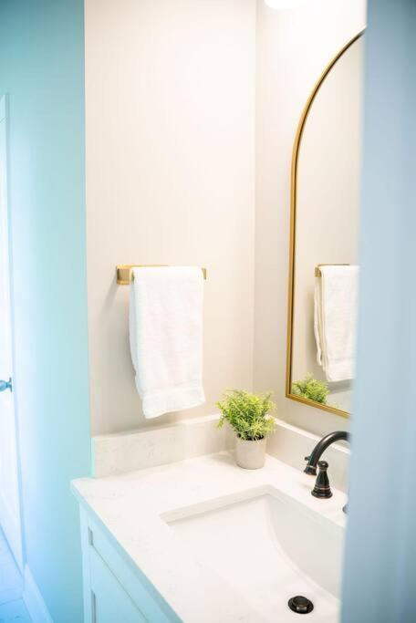 Brand New: Urban Oasis 5 Min From Mercedes Benz Atlanta Bagian luar foto
