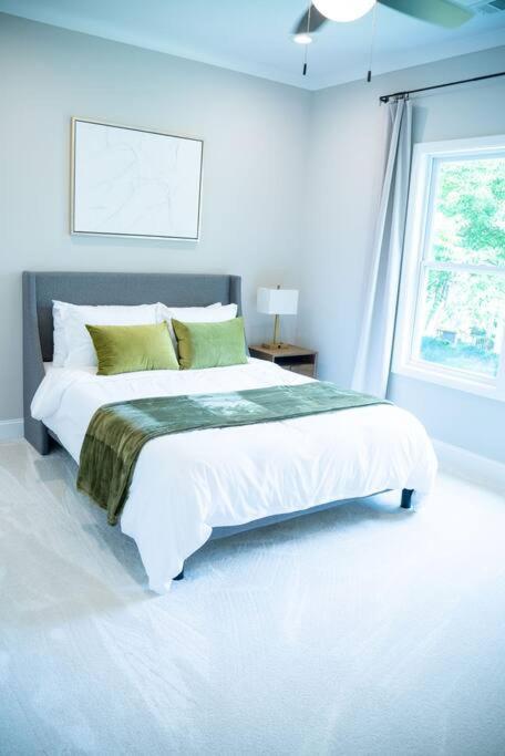Brand New: Urban Oasis 5 Min From Mercedes Benz Atlanta Bagian luar foto
