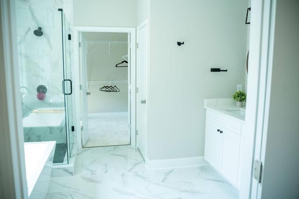 Brand New: Urban Oasis 5 Min From Mercedes Benz Atlanta Bagian luar foto