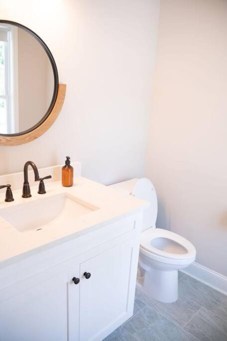 Brand New: Urban Oasis 5 Min From Mercedes Benz Atlanta Bagian luar foto