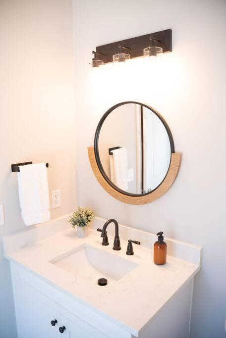 Brand New: Urban Oasis 5 Min From Mercedes Benz Atlanta Bagian luar foto